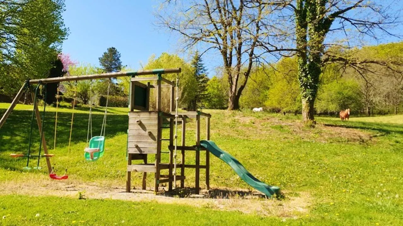 بيت للعطل Maison Charmante Au Coeur De Puy-L'Eveque Avec Piscine Partagee